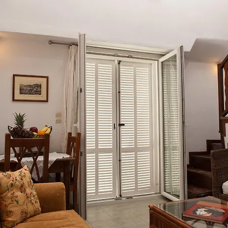 Milos Hotel