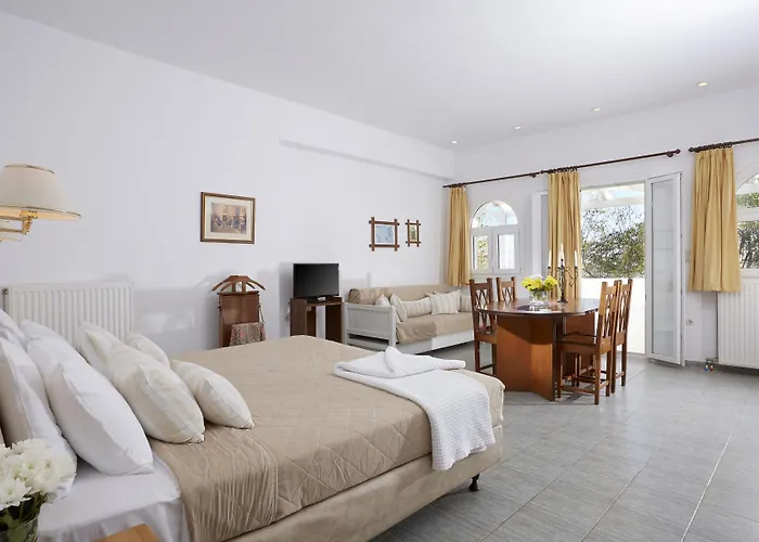 Milos Exo Katikies (Santorini)