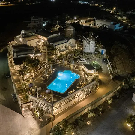 فندق Milos 4*