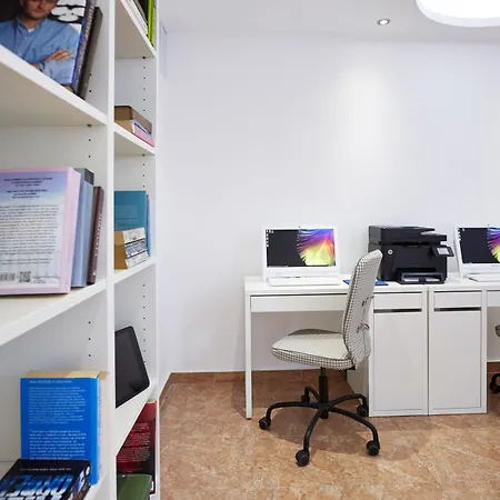 Milos Exo Katikies (Santorini)