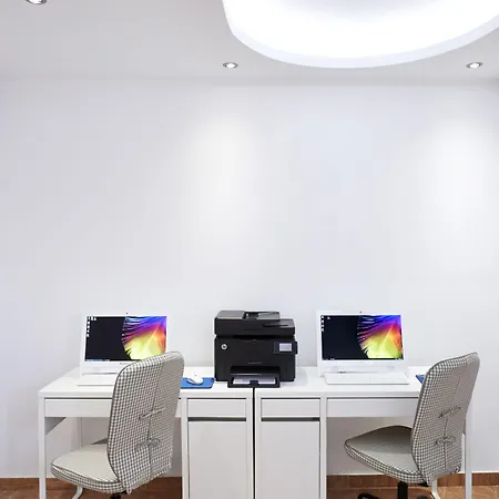 Milos Exo Katikies (Santorini)