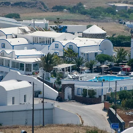 Milos فندق 4*