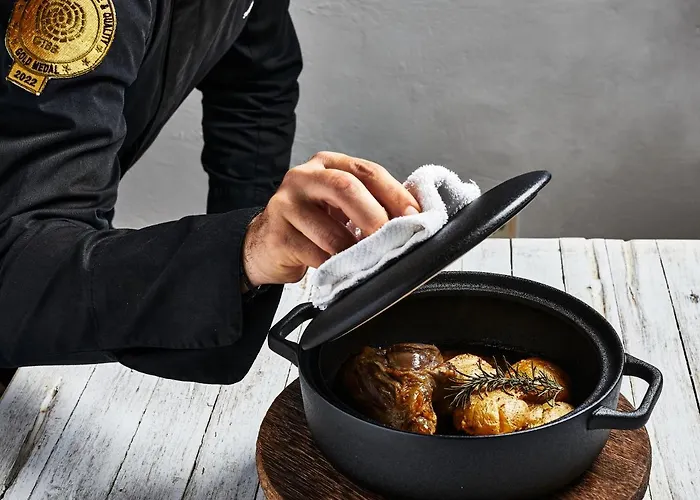 Milos Exo Katikies (Santorini)