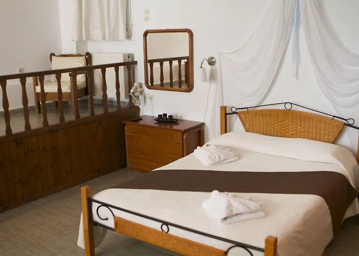 Milos Exo Katikies (Santorini)