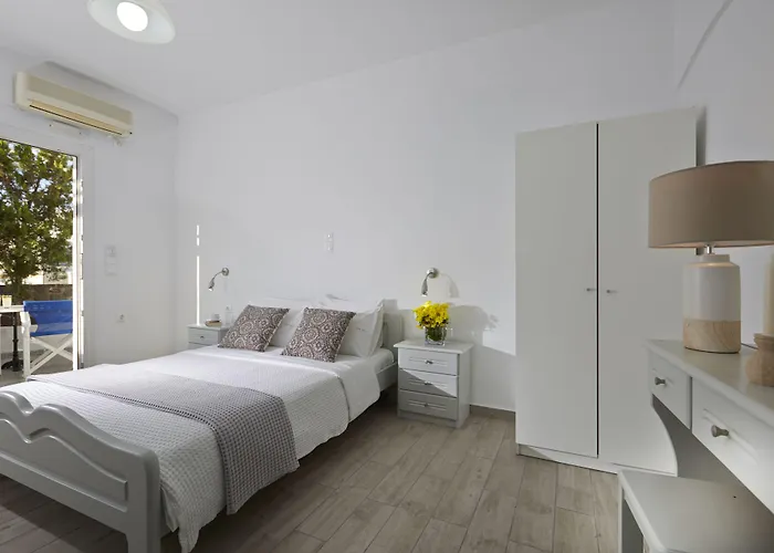 Milos Hotel 4*