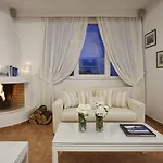 Milos Otel Exo Katikies (Santorini)
