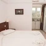 Milos Otel 4*