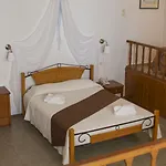 Milos Otel 4*