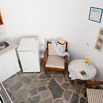 Milos Otel Exo Katikies (Santorini)
