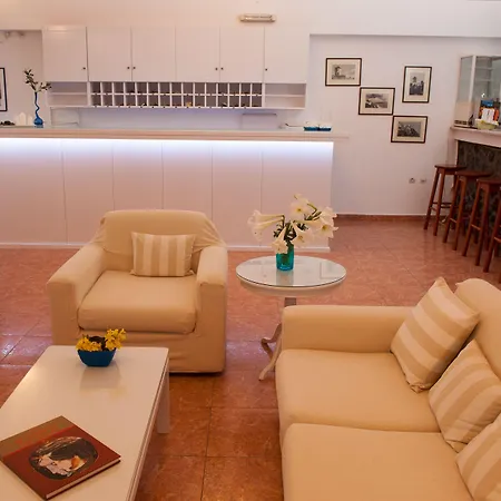 Milos 4* Exo Katikies (Santorini)