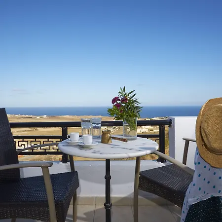 Milos Exo Katikies (Santorini)