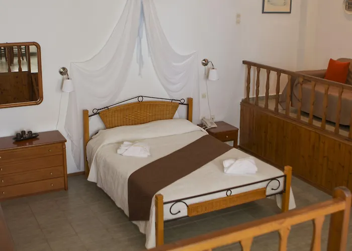 Milos Hotel 4*