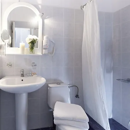 Milos Hotel 4*