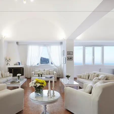 Milos 4*