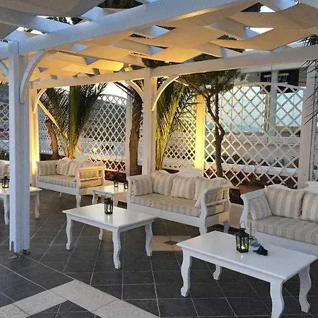 Milos Hotel 4*