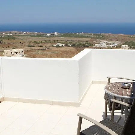 Milos 4* Exo Katikies (Santorini)