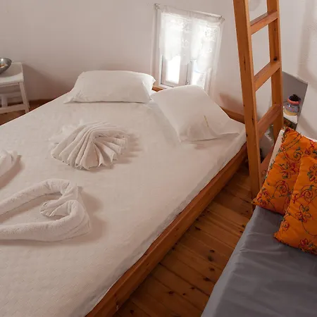 Milos Hotel 4*