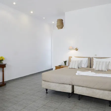 Hotel Milos